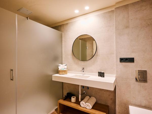 Toc Hostel Granada : photo 1 de la chambre chambre double deluxe