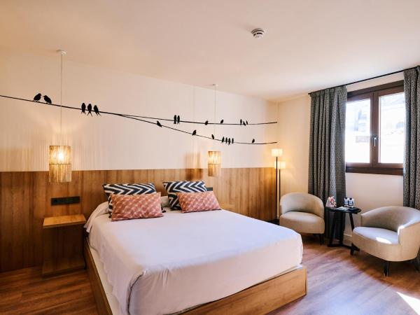 Toc Hostel Granada : photo 1 de la chambre chambre double avec salle de bains privative