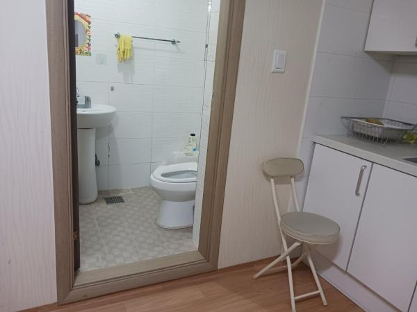 White House Seoul : photo 8 de la chambre chambre double avec salle de bains privative