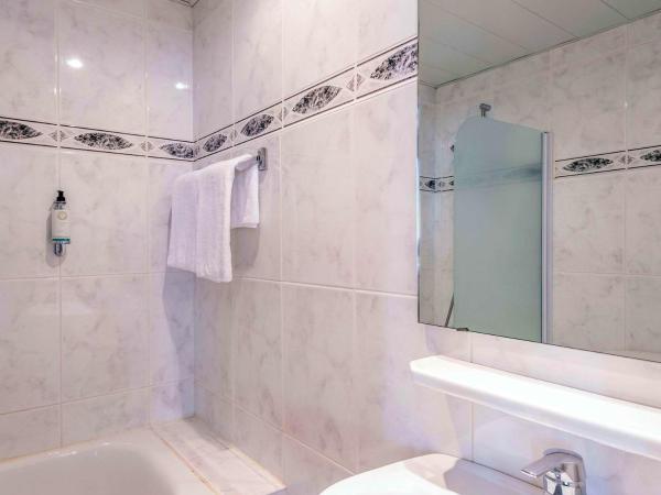 Hôtel Christina Lourdes : photo 2 de la chambre chambre triple