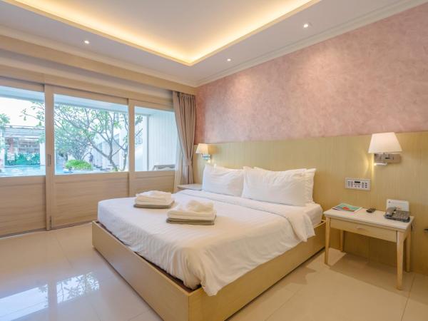 The Sea Cret Hua Hin : photo 2 de la chambre chambre double de luxe avec accès direct à la piscine