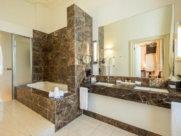 Dukes' Palace Brugge : photo 3 de la chambre mary of burgundy suite