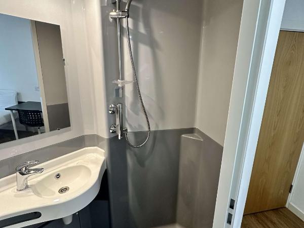 Modern En-suite Rooms Liverpool Knowledge Quarter : photo 3 de la chambre suite