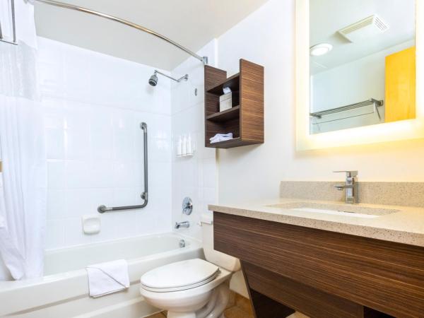 Grand Park Hotel & Suites Downtown Vancouver, Ascend Hotel Collection : photo 2 de la chambre chambre lit king-size - accessible aux personnes à mobilité réduite/non-fumeurs 