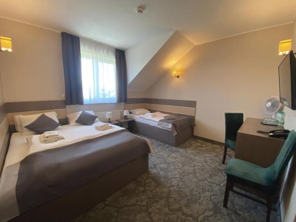 Hotel Sleep Wrocław : photo 2 de la chambre chambre familiale (2 adultes + 1 enfant jusqu'à 12 ans)