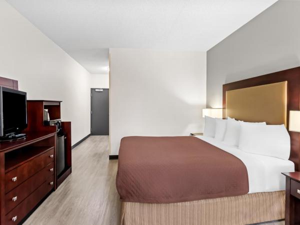 Red Lion Hotel Portland Airport : photo 3 de la chambre chambre lit queen-size - accessible aux personnes à mobilité réduite