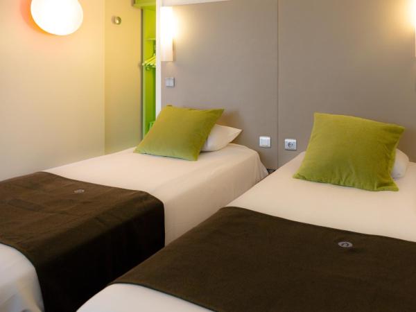 Hotel inn Design Laval : photo 5 de la chambre chambre lits jumeaux