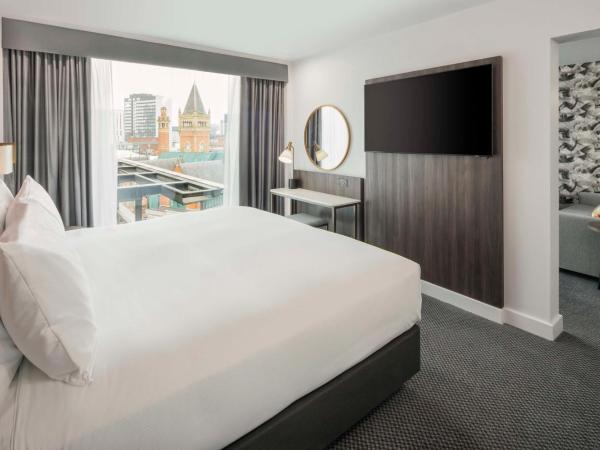 DoubleTree by Hilton Manchester Piccadilly : photo 2 de la chambre king city suite with sofa bed