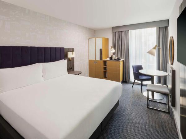 DoubleTree by Hilton Manchester Piccadilly : photo 1 de la chambre chambre lit king-size