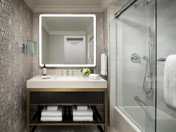 Fairmont Hotel Macdonald : photo 4 de la chambre chambre double avec 2 lits doubles - vue