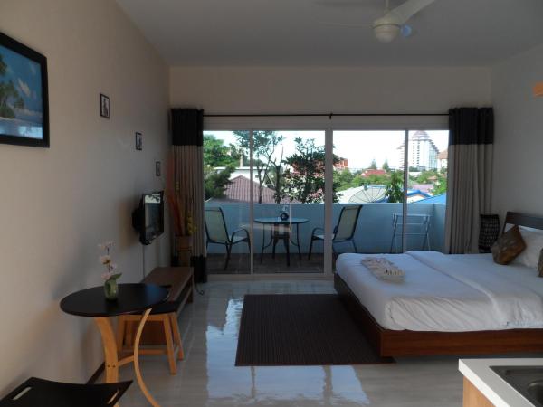 Baan Sabaaidee - Adult Friendly : photo 2 de la chambre chambre double confort avec balcon