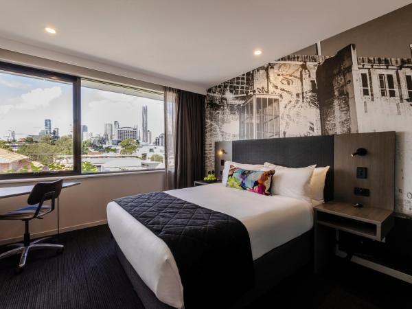 Sage Hotel James Street : photo 1 de la chambre chambre lit queen-size supérieure - vue sur ville