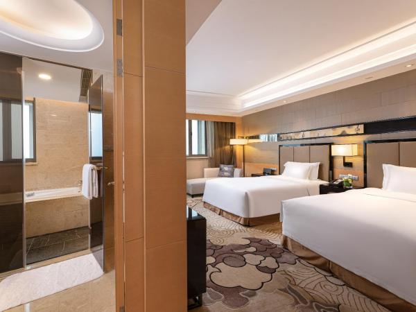 Crowne Plaza Xi'an, an IHG Hotel : photo 1 de la chambre chambre lits jumeaux standard avec accès au salon