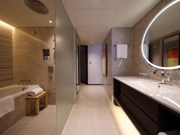 Royal Hotel Seoul : photo 2 de la chambre chambre lits jumeaux en angle premier