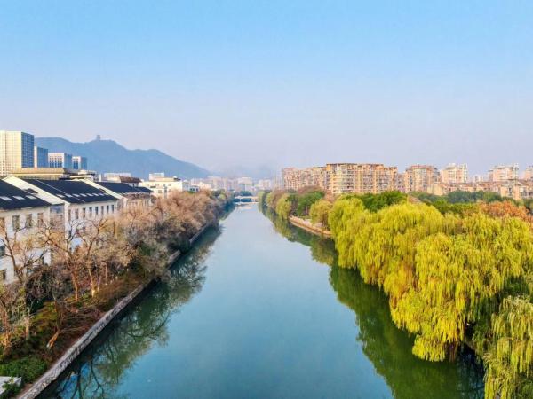 Hangzhou Haiwaihai Hotel : photo 3 de la chambre queen room with river view