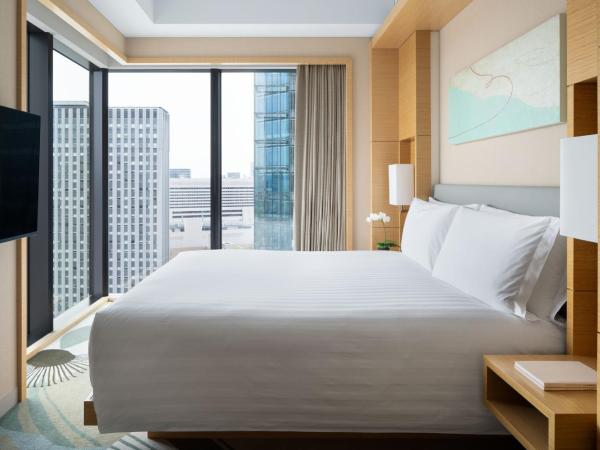 InterContinental Hotel Osaka, an IHG Hotel : photo 3 de la chambre suite 1 chambre avec accès au salon club - vue sur ville