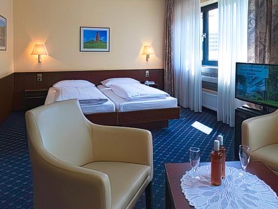 Hotel Helgoland : photo 4 de la chambre chambre triple