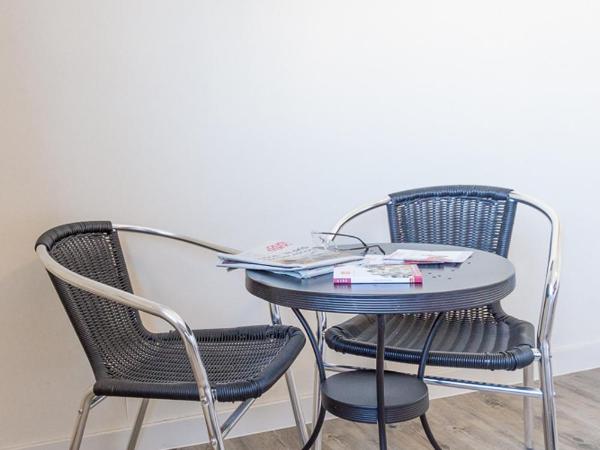 Hôtel de la Vendée : photo 4 de la chambre chambre quadruple classique