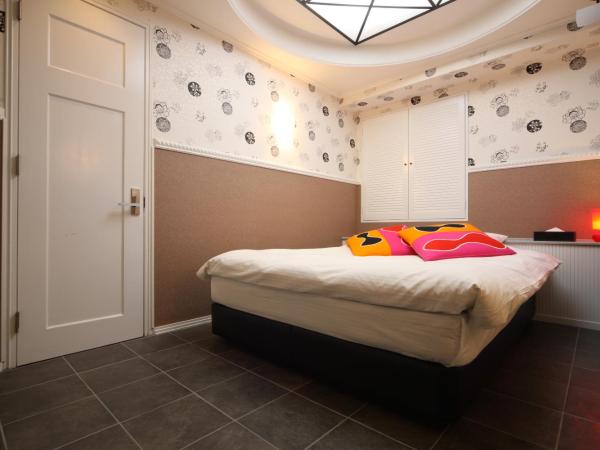 HOTEL Q : photo 10 de la chambre chambre double Économique