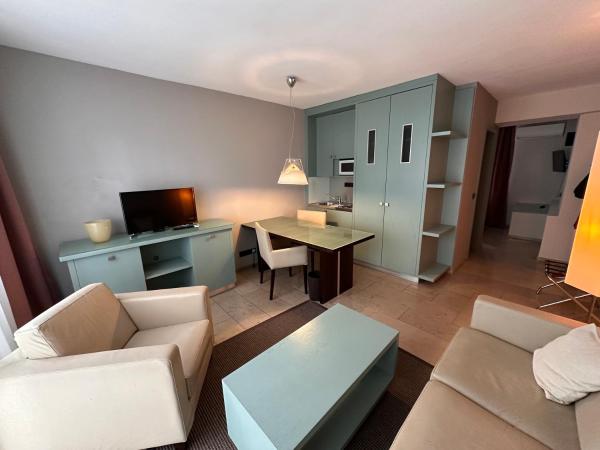 DEVIN Art Hotel : photo 4 de la chambre appartement