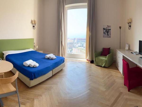 Residence gli Angioini srl : photo 4 de la chambre studio - vue sur mer