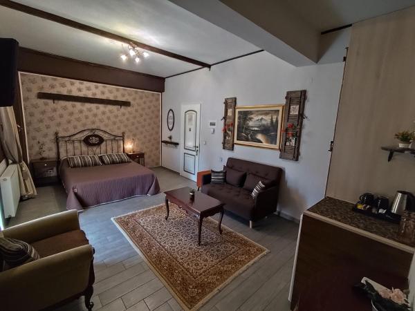 Ξενώνας Γούσιας : photo 1 de la chambre chambre double deluxe avec balcon