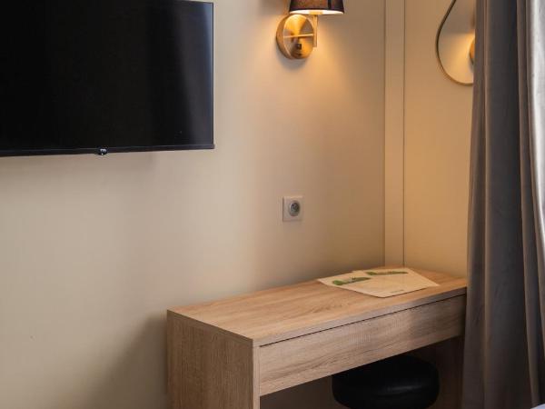 Kyriad Nîmes Ouest A9 : photo 4 de la chambre chambre lits jumeaux standard