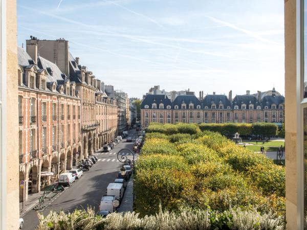 Cour des Vosges - Evok Collection : photo 6 de la chambre suite deluxe