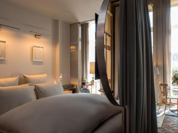 Cour des Vosges - Evok Collection : photo 3 de la chambre suite familiale 2 chambres