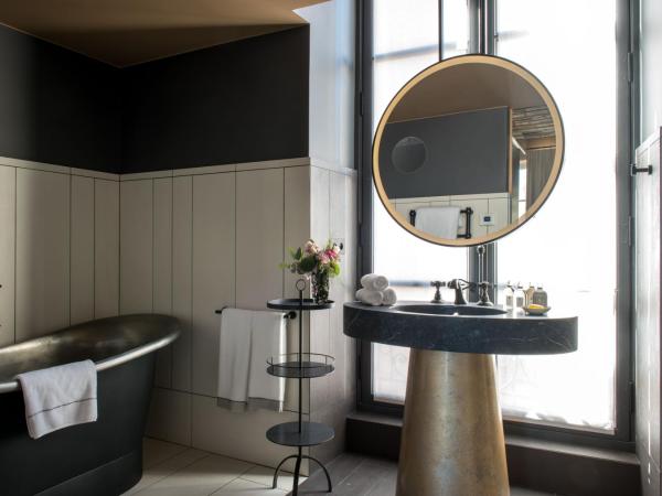 Cour des Vosges - Evok Collection : photo 4 de la chambre suite familiale 3 chambres