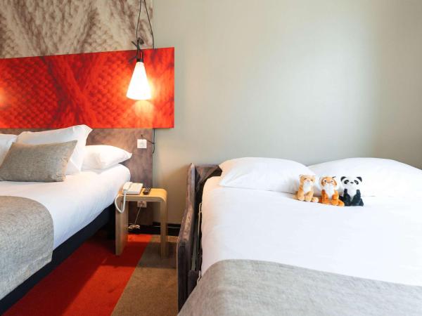 Hôtel Ibis Cognac Centre : photo 5 de la chambre chambre exécutive avec lit queen-size et canapé-lit double