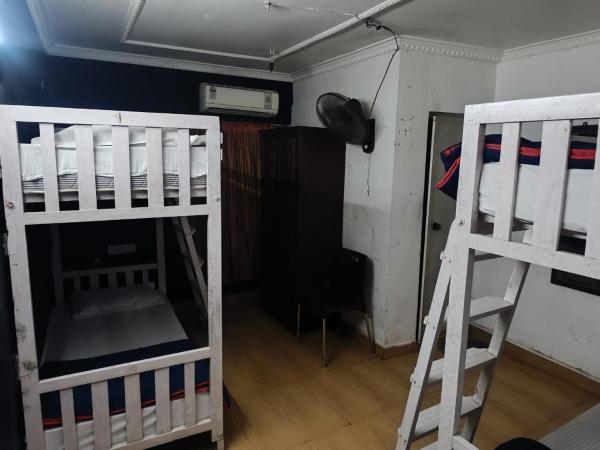 Xhostel hostel : photo 3 de la chambre dortoir pour femmes 4 lits