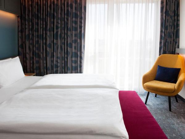 Holiday Inn - Hamburg - HafenCity, an IHG Hotel : photo 4 de la chambre suite lit queen-size