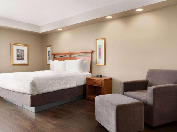 Royal Hotel Calgary, Trademark Collection by Wyndham : photo 1 de la chambre chambre lit king-size - non-fumeurs