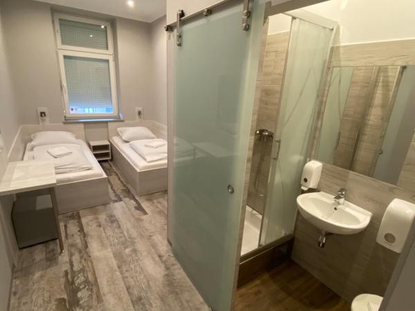 Do Step Inn Meidling - Self-Service-Hotel : photo 4 de la chambre chambre d'hôtel lits jumeaux