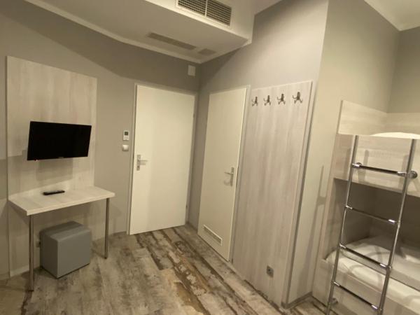 Do Step Inn Meidling - Self-Service-Hotel : photo 5 de la chambre chambre quadruple hôtel