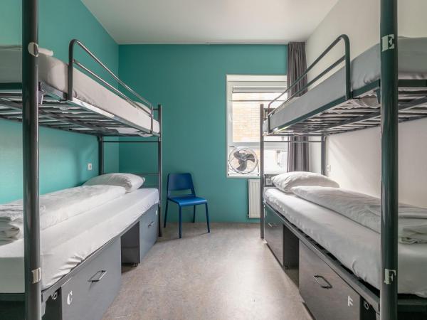 Hans Brinker Hostel Amsterdam : photo 1 de la chambre dortoir mixte de 4 lits