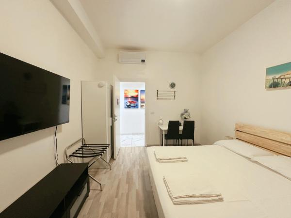 BED & BREAKFAST SAKURA : photo 2 de la chambre chambre double ou lits jumeaux avec salle de bains commune