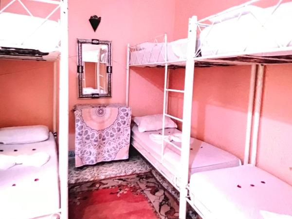 Hostel Marrakech Rouge : photo 1 de la chambre lit simple en dortoir