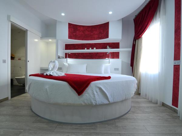 Hostal Alexis Madrid : photo 7 de la chambre suite romantique avec lit rond