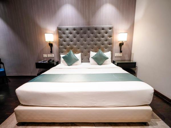 Hotel Deccan Serai, HITEC CITY, HYDERABAD : photo 5 de la chambre chambre double avec balcon
