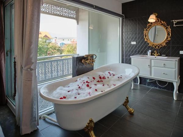 Nidhra Lanna Hotel Chiang Mai : photo 2 de la chambre hébergement deluxe - vue sur montagne