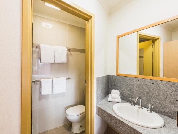 Statesman Hotel : photo 8 de la chambre queen sofa with balcony room