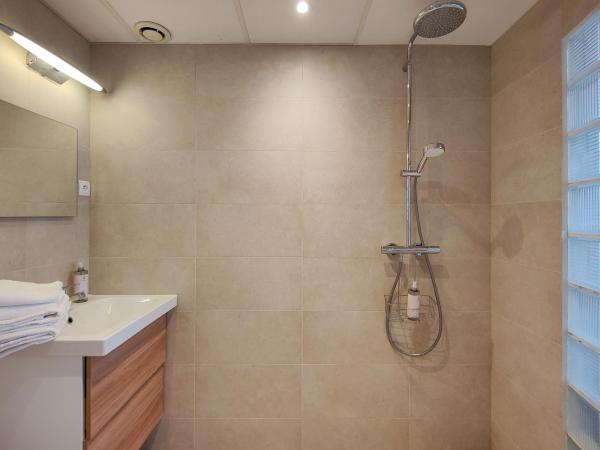 Aparthotel AMMI Nice Massena - ex Ajoupa : photo 7 de la chambre suite junior avec balcon