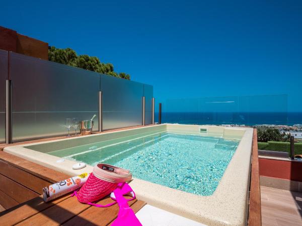 Esperides Resort Crete, The Authentic Experience : photo 1 de la chambre suite 2 chambres deluxe avec jacuzzi extérieur - vue sur mer