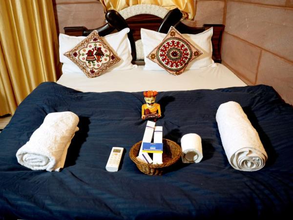 MH Guest House : photo 3 de la chambre chambre double avec balcon