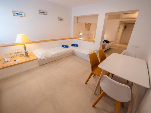 Hotel Calina : photo 1 de la chambre studio familial