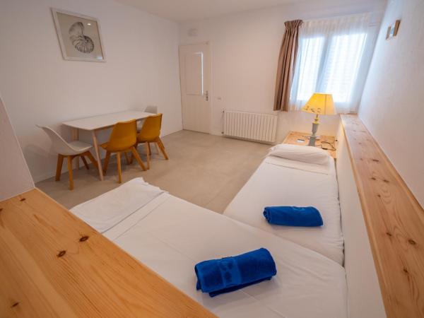 Hotel Calina : photo 2 de la chambre studio familial