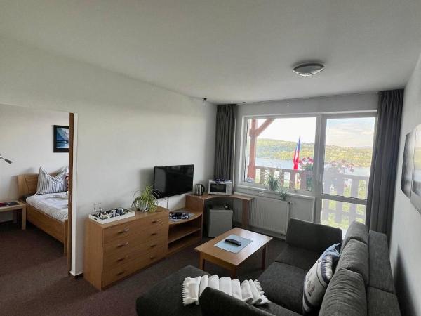 Penzion Kozí Horka u Brněnské přehrady : photo 6 de la chambre chambre familiale avec balcon