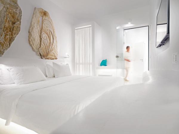 Mykonos Bay Resort & Villas : photo 2 de la chambre suite 2 chambres supérieure avec vue sur mer